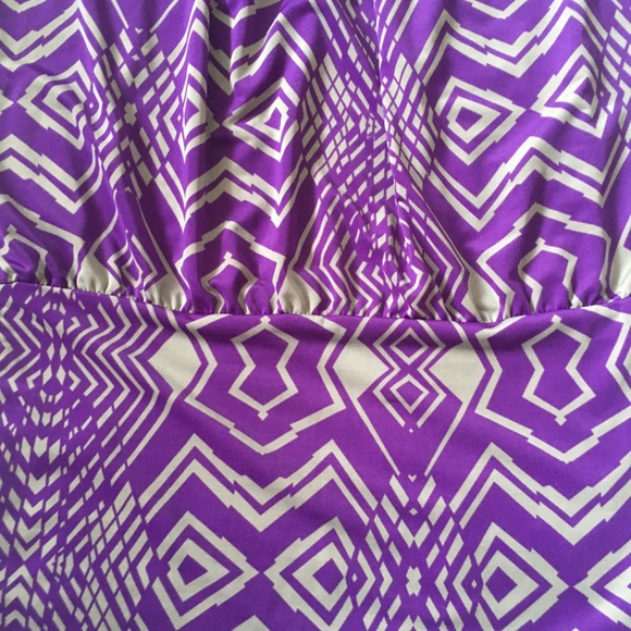 Seductions Halter Neck Top - Picture 7 of 10